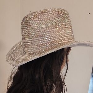 Tan and Cream Wide-Brimmed Sun Hat